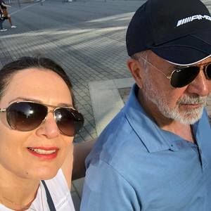 Meet your Posher, Parisa